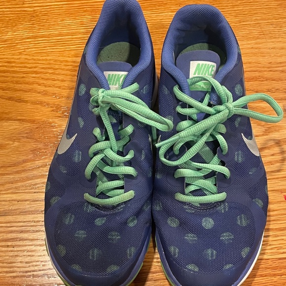 Nike Shoes - Nike training women’s Blue and Green dual fusion sneakers size 6.5